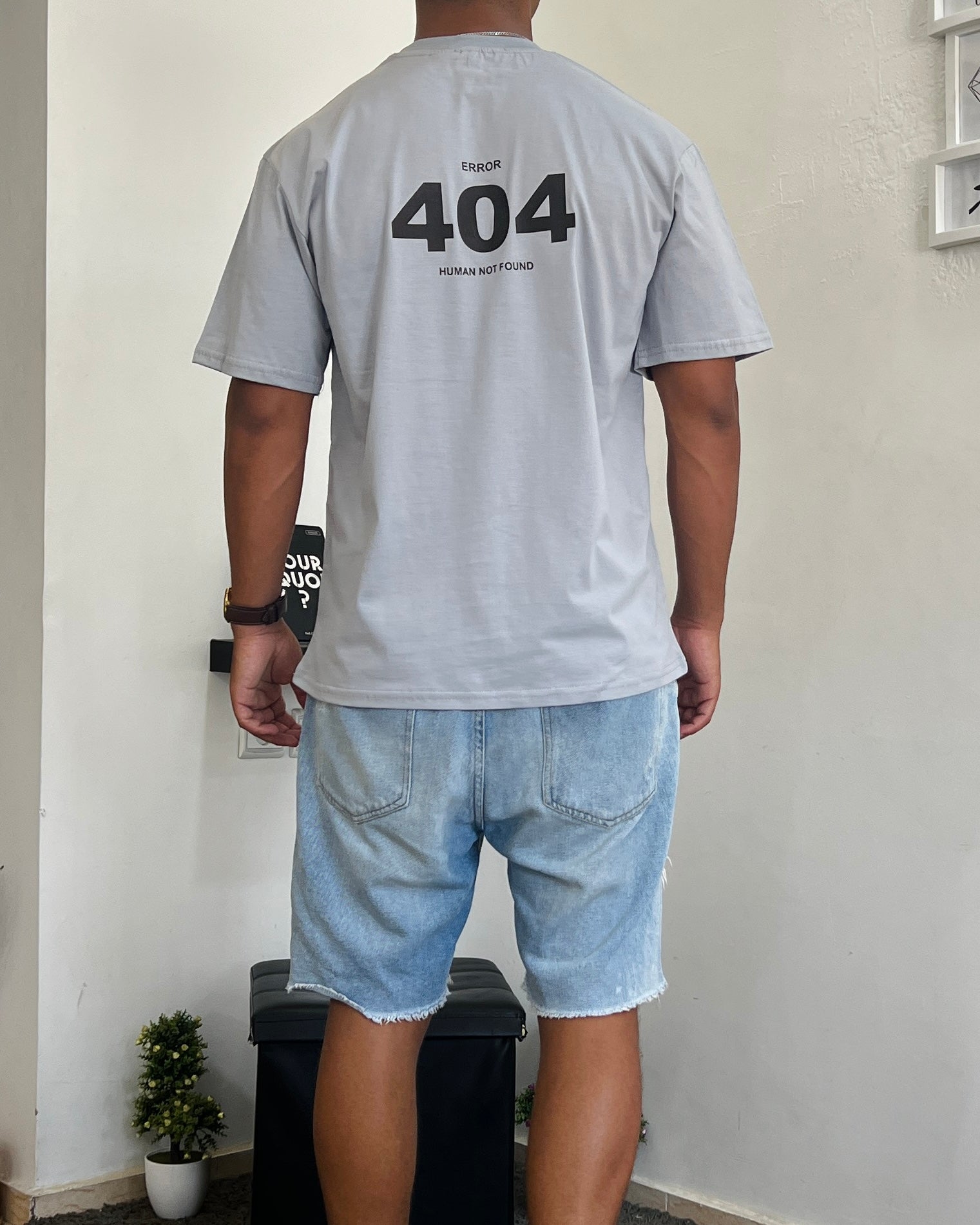 404 HUMAN NOT FOUND