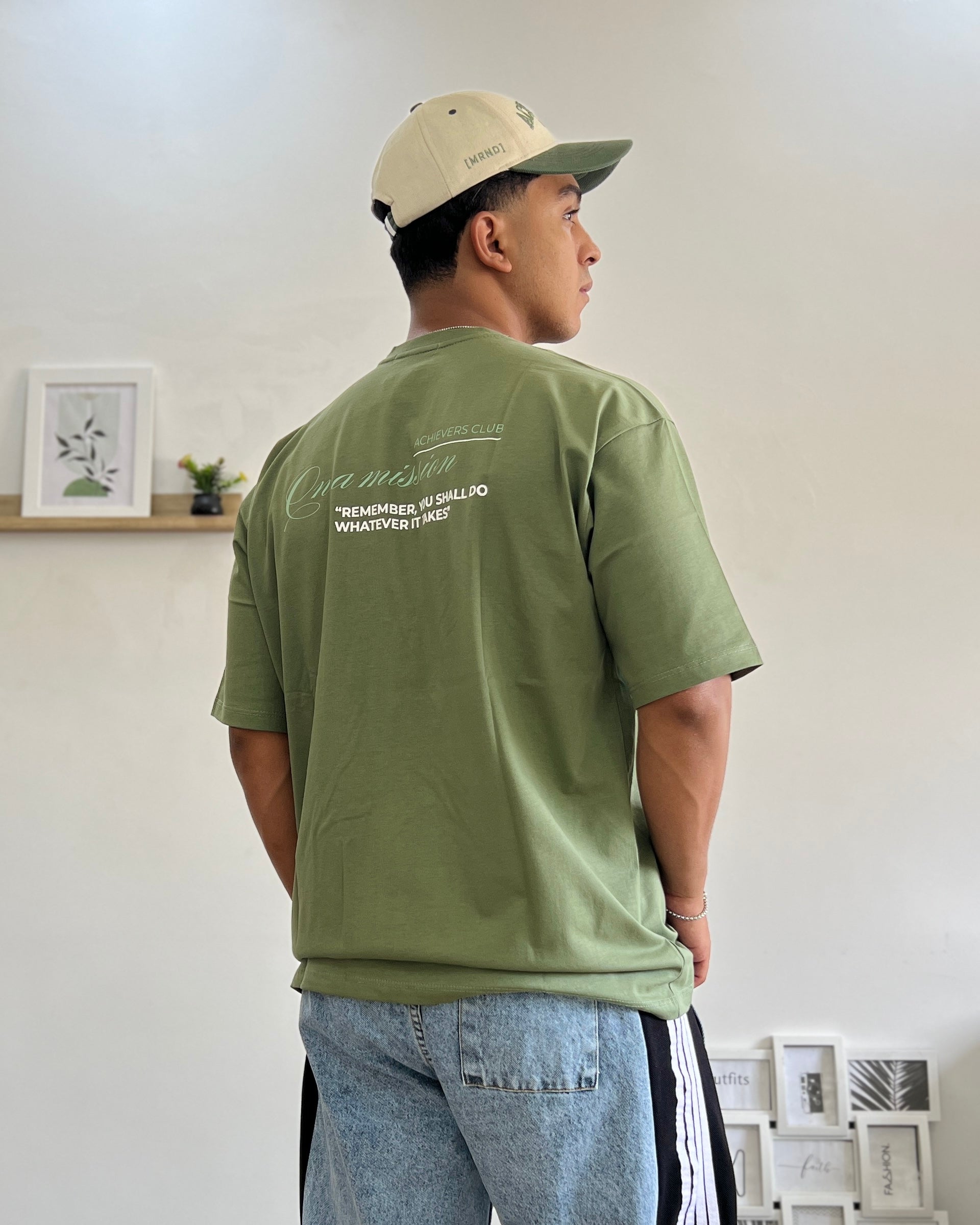 T-shirt Achievers Club graphic