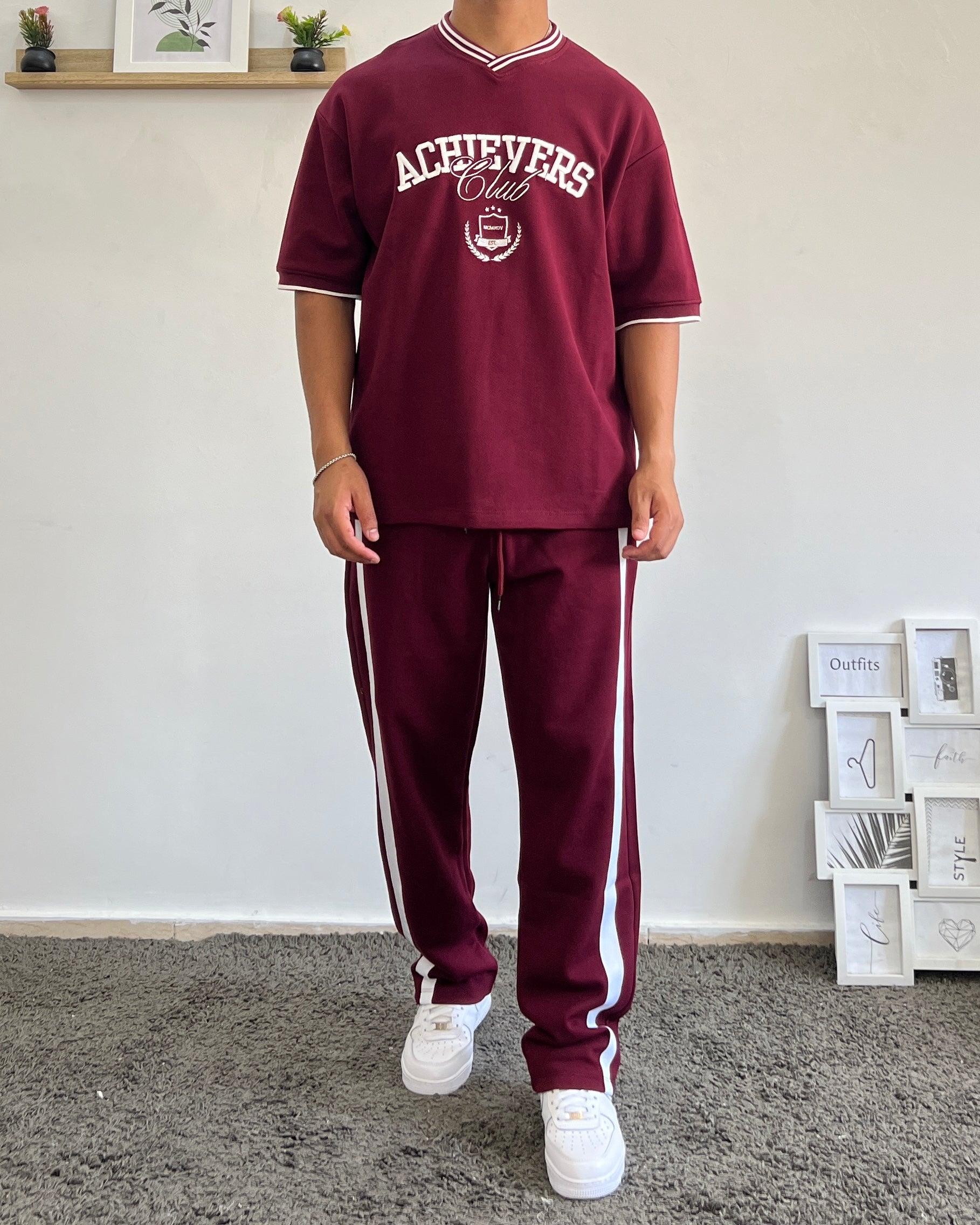 Ensemble V NECK VARSITY VII