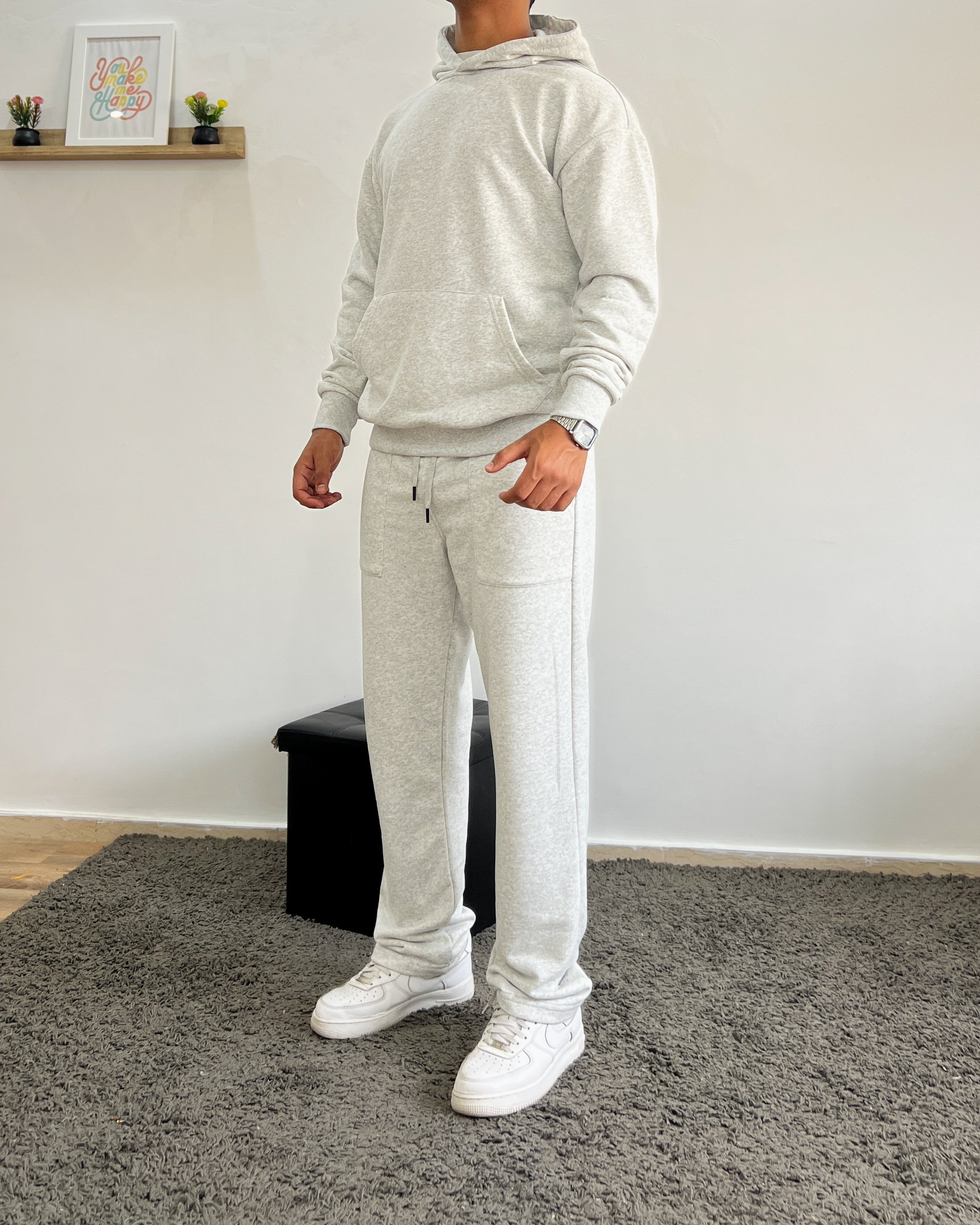 Ensemble - Minimalistic hoodie & joggers Set